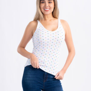 Camiseta escotada corazones